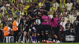 Fenerbahçe, sezonun ilk derbisinde mağlup