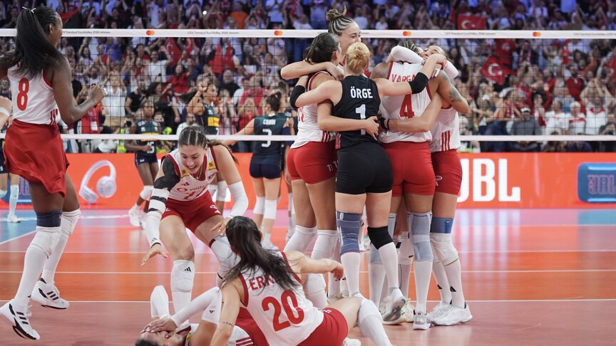 A Milli Kadın Voleybol Takımı, üst üste ikinci kez Avrupa şampiyonu haber görseli