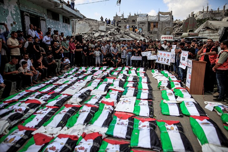 Gaza mban funeralin e 100 palestinezëve të nxjerrë nga rrënojat e shtëpive të shkatërruara