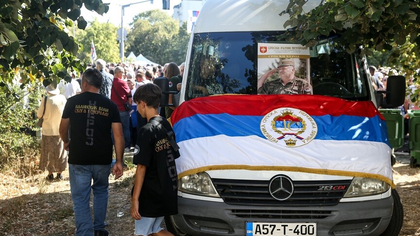 Srebrenitsa Soykırımı'nın baş sorumlularından Mladic'in cesedi gömüldü haber görseli