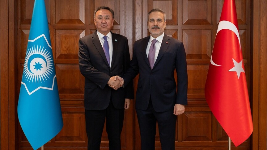 Dışişleri Bakanı Fidan, TDT Genel Sekreteri Ömüraliyev'i Ankara'da kabul etti haber görseli