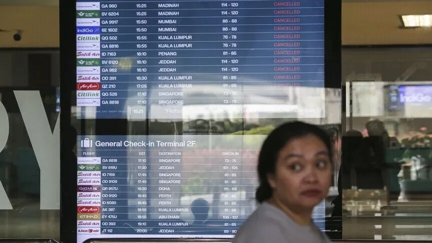 Indonezia  Të gjitha aeroportet janë rihapur  lehtësohen problemet e shkaktuara nga hiri i Anak Krakatau