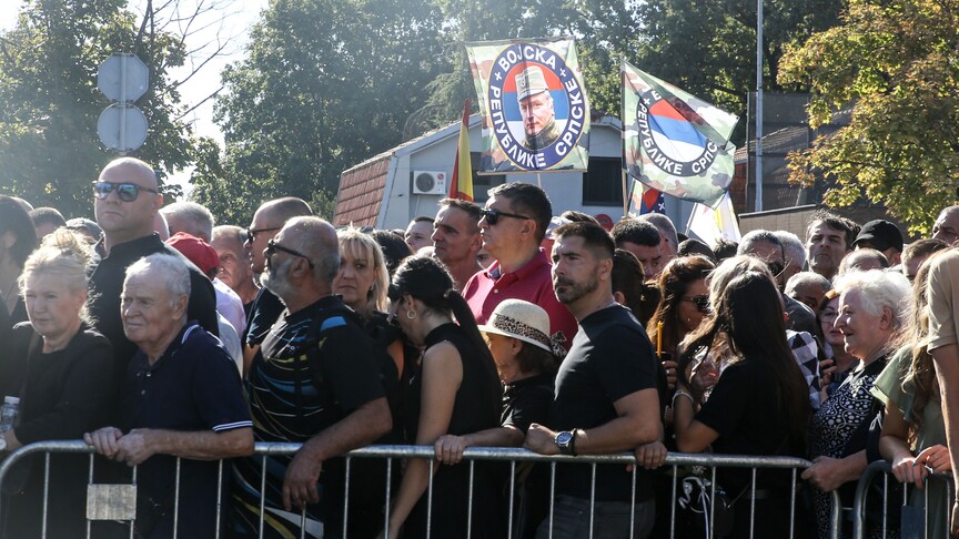 Turqia kritikon organizimin e ceremonisë mortore për  kasapin e Bosnjës  Ratko Mlladiq