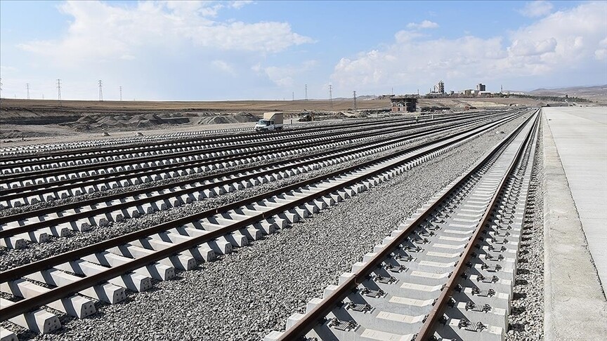 Stratejik hatlarla her yol Türkiye'ye çıkacak haber görseli