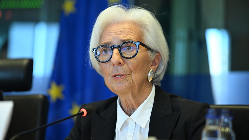 ECB Başkanı Lagarde, enflasyonun uzun süre hedefin oldukça üzerinde kalacağı uyarısında bulundu haber görseli