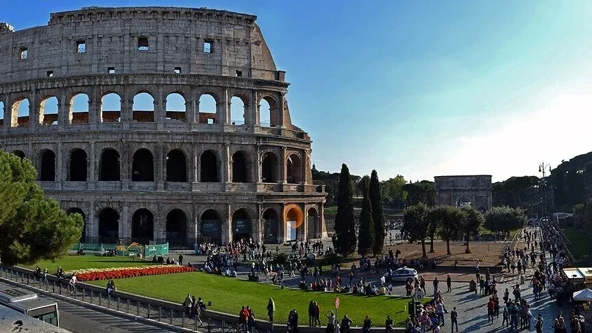 Italia  BE ja të aktivizojë klauzolën e fleksibilitetit për investimet në energji dhe mbrojtje