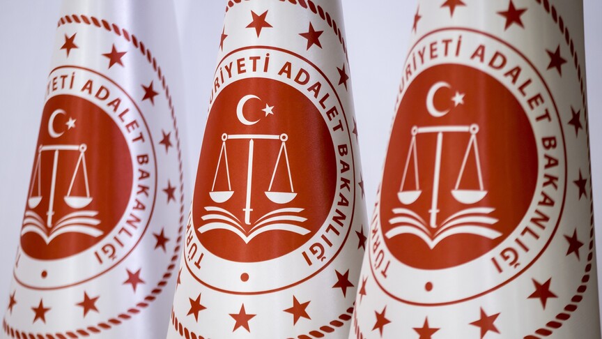 Yıl başından bugüne yabancı dilde 590 binden fazla adli sicil belgesi alındı haber görseli