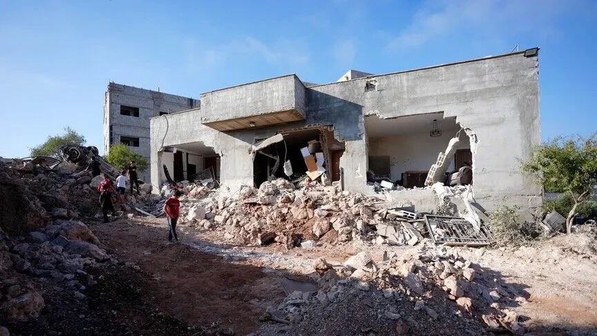 Okupuesit izraelitë sulmojnë shtëpitë e palestinezëve  vjedhin dele nën mbrojtjen e ushtrisë në Bregun Perëndimor