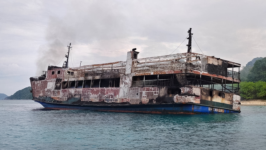 Filipinler'deki yolcu feribotunda çıkan yangında ölü sayısı 76'ya yükseldi haber görseli