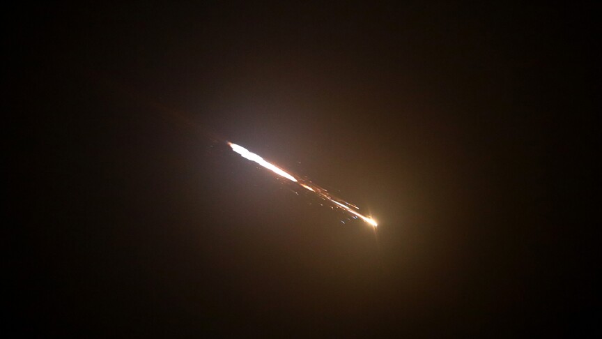Yemeni Air Force strikes Houthi targets in Mocha, Dhubab area