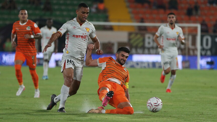 Alanyaspor ile Göztepe 2-2 berabere kaldı haber görseli