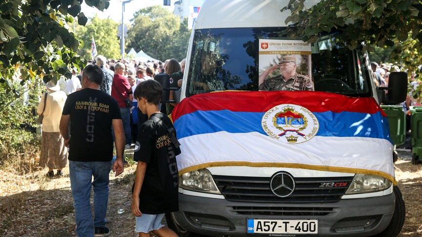 Bosna Hersek, savaş suçlusu Mladic'e cenaze töreni düzenleyenler için yaptırım çağrısında bulundu haber görseli
