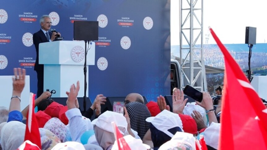 Ulaştırma ve Altyapı Bakanı Uraloğlu: AK Parti'nin hizmet ve eser siyaseti anlayışıyla hiç kimse yarışamadı haber görseli