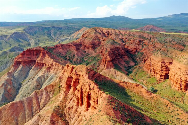 Kanionet në Kars të Turqisë  të ngjashme me ato të Arizonës  tërheqin entuziastët e natyrës