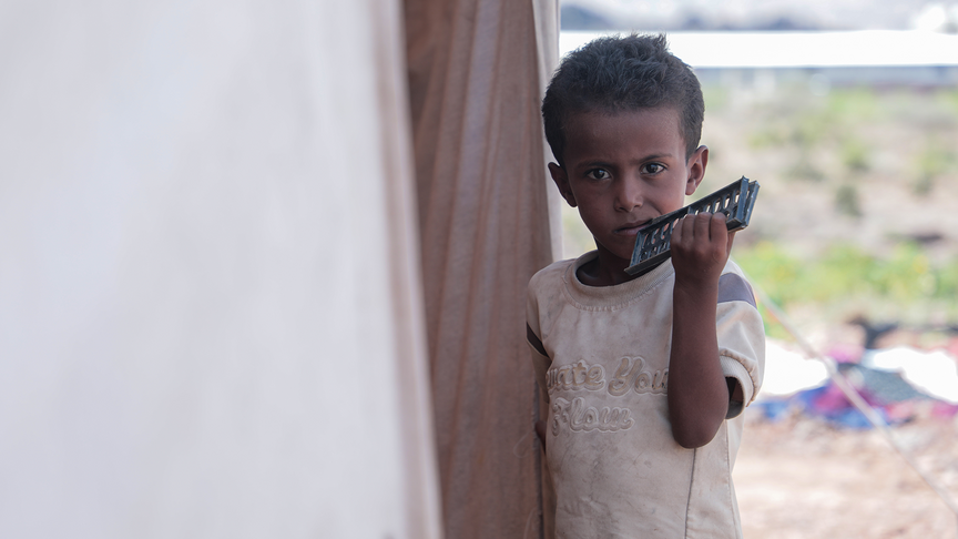 BM, Yemen'de son günlerde tahminen 50 bin kişiyi yerinden eden çatışmalardan endişeli haber görseli