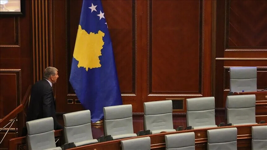 Kryeparlamentarja Haxhiu mandaton Kurtin për kryeministër të ri të Kosovës