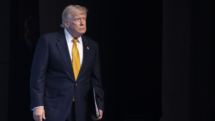 Trump, ABD'nin "tarihindeki en üstün ve seçkin silahları ürettiğini" belirtti haber görseli