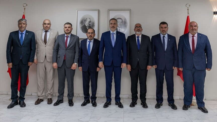 Dışişleri Bakanı Fidan, Suriye Türkmen Meclisi Başkanı Mustafa ile bir araya geldi haber görseli