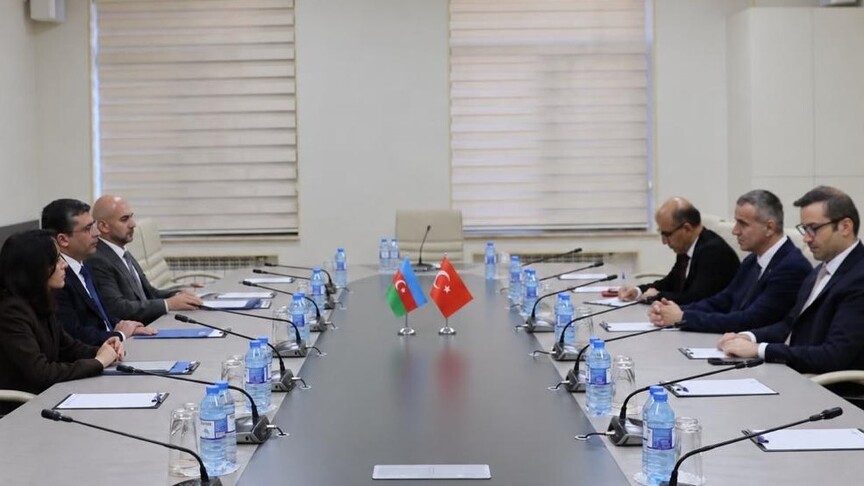 Türkiye ve Azerbaycan arasında medya ve iletişim işbirliği güçlendirilecek haber görseli
