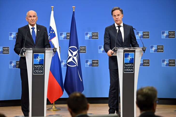 Rutte takon kryeministrin slloven në Bruksel   Sllovenia  anëtare e besueshme e NATO s 
