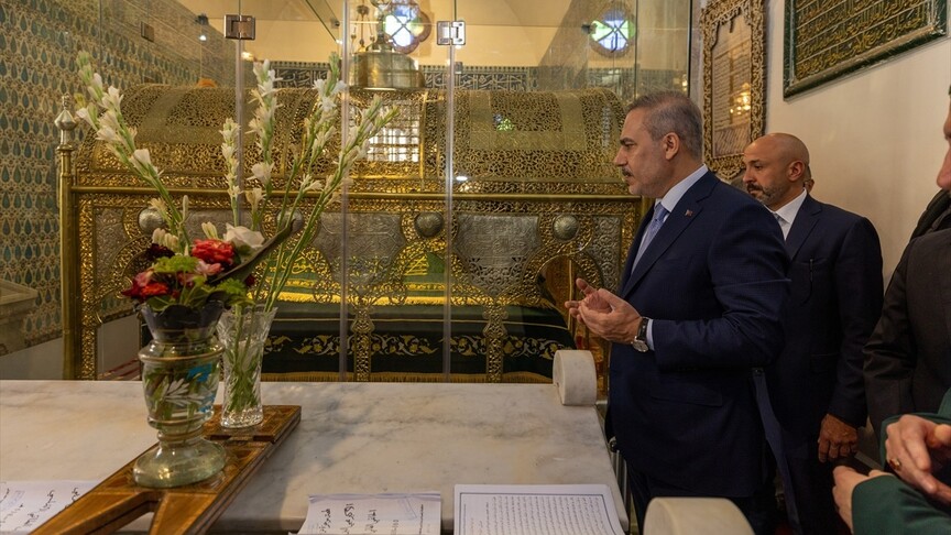 Dışişleri Bakanı Fidan, Suriye'de ziyaretlerde bulundu haber görseli