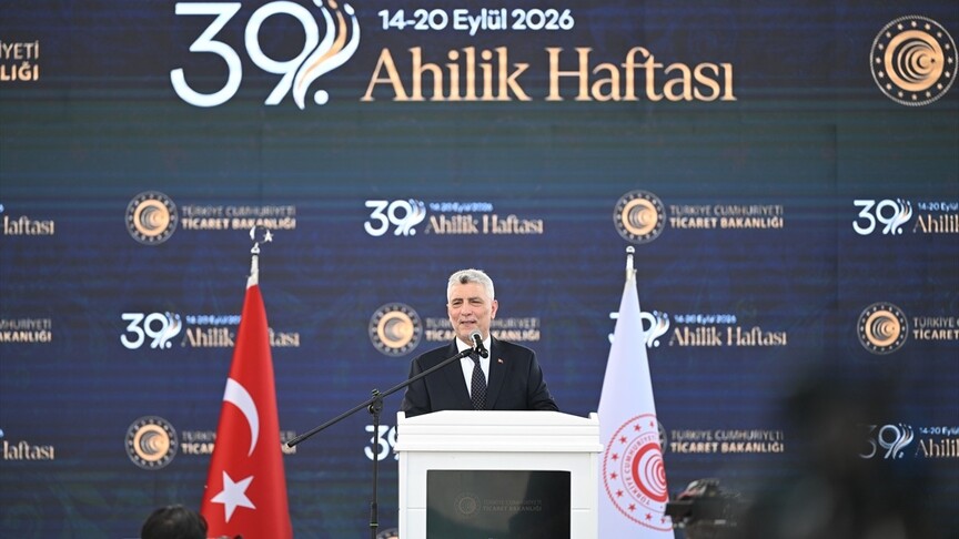 Ticaret Bakanı Bolat: Türkiye ekonomik gelişme hızıyla rol model olarak takip edilen bir ülke konumuna yükselmiştir haber görseli