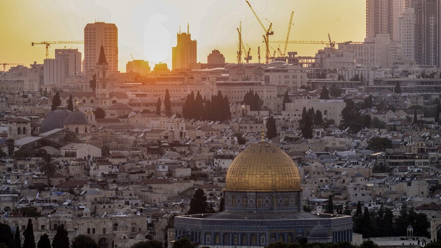 Jerusalem Governorate Warns of Israeli Push to Impose New 'Religious Reality' Around Al-Aqsa Mosque