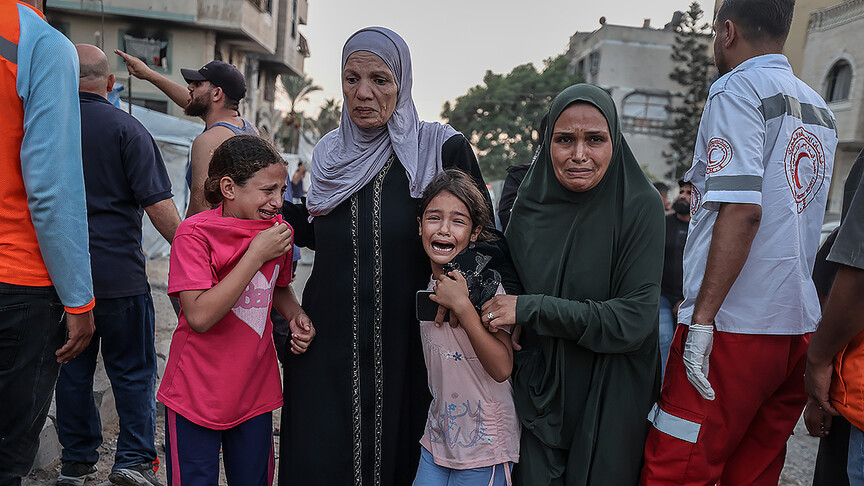 İsrail'in ateşkese rağmen Gazze'de düzenlediği saldırıda biri çocuk 2 kişi hayatını kaybetti haber görseli
