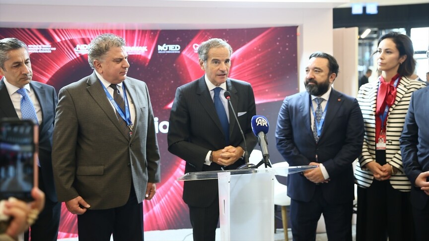UAEA Başkanı Grossi'den, Türkiye'nin nükleer enerjideki ilerlemesine övgü haber görseli