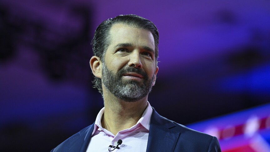 Trump Jr. ve eşi, düğün kutlamalarının bir bölümünün Rus oligark tarafından finanse edildiğini doğruladı haber görseli
