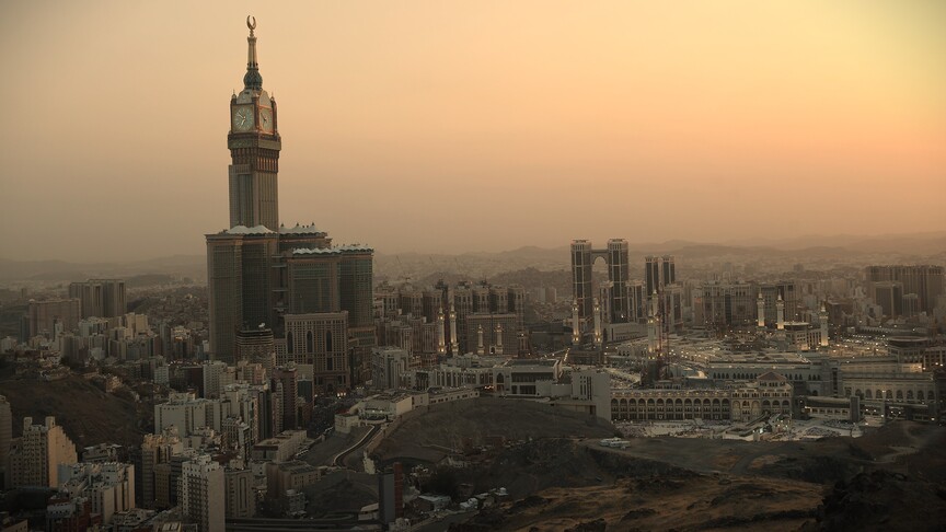 خمس دول إسلامية تندد بهجوم حوثي بطائرة مسيرة بالقرب من مكة