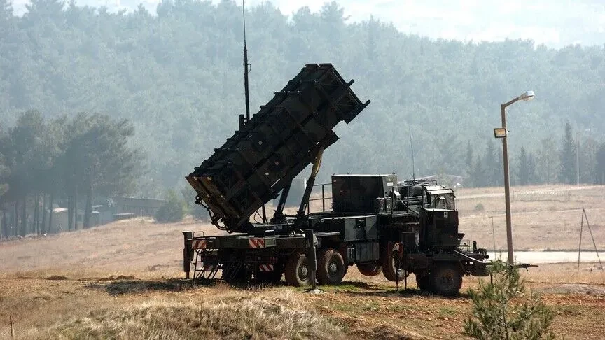 Polonia planifikon t i sigurojë Ukrainës raketa për sistemin Patriot