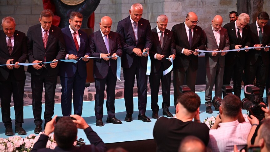 Depremde hasar gören Kahramanmaraş Kalesi restorasyonun ardından yeniden ziyarete açıldı haber görseli