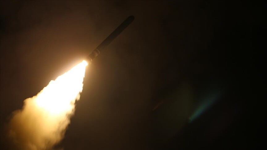 Les États-Unis tirent des dizaines d'intercepteurs contre des missiles iraniens visant une base en Jordanie