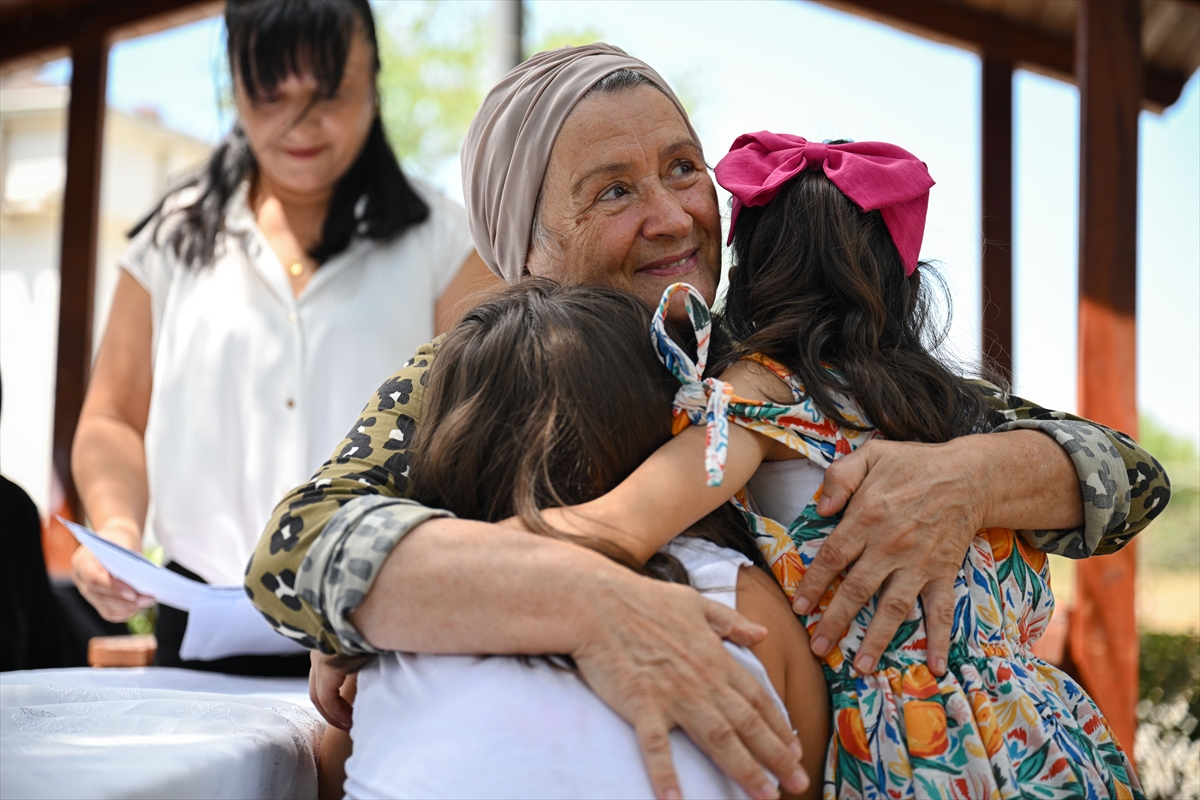 Bir sarılmayla başlayan gönüllü annelik 3 Bir sarılmayla başlayan gönüllü annelik