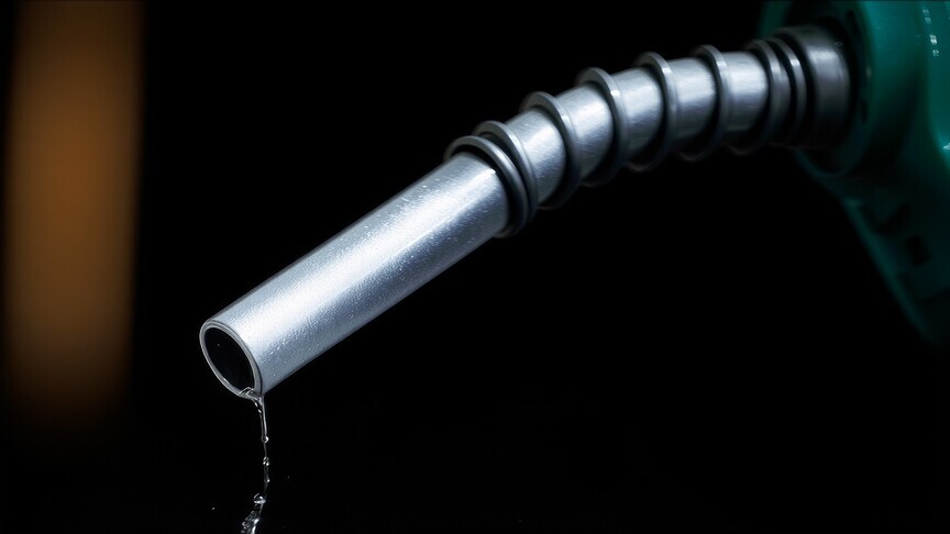 Körfez ve Rusya kaynaklı arz kaybı küresel motorin piyasasını daraltıyor haber görseli
