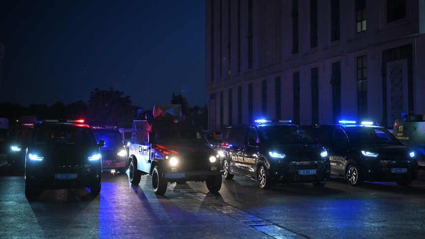 İstanbul'da yeni nesil suç örgütlerine yönelik operasyonda yakalanan 178 şüpheli adliyede haber görseli
