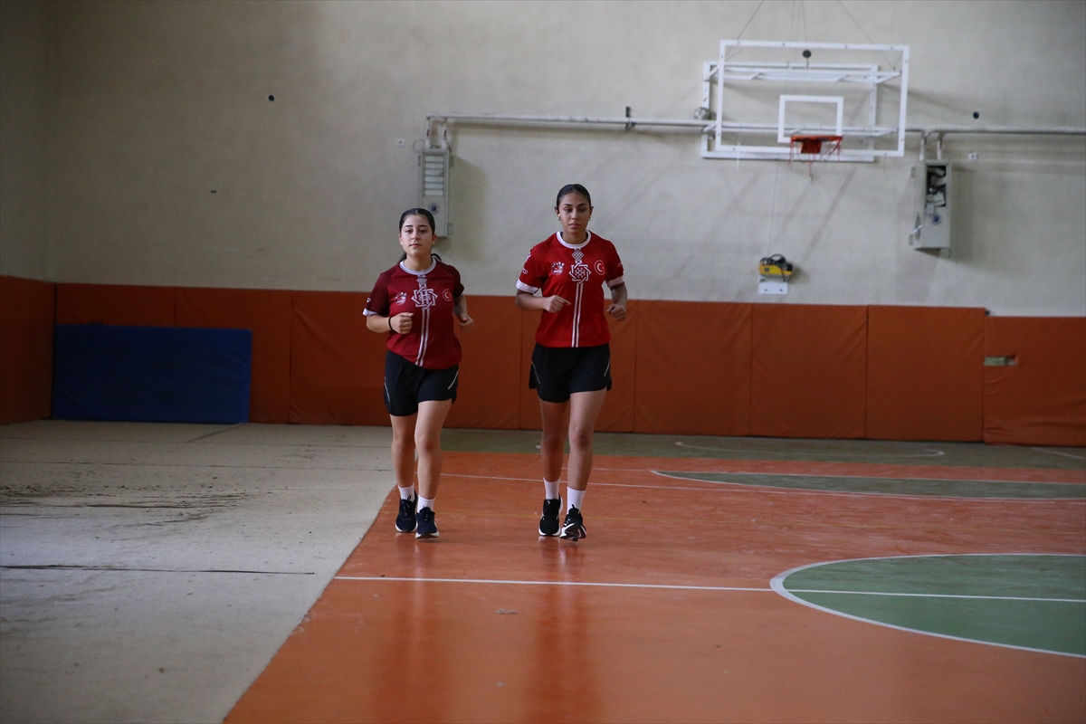 Dünya şampiyonu antrenörün öğrencileri Avrupa zirvesine odaklandı 2 Dünya şampiyonu antrenörün öğrencileri Avrupa zirvesine odaklandı