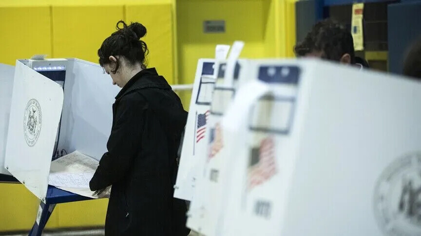Në disa shtete amerikane nis votimi i hershëm para zgjedhjeve të mesmandatit të 3 nëntorit