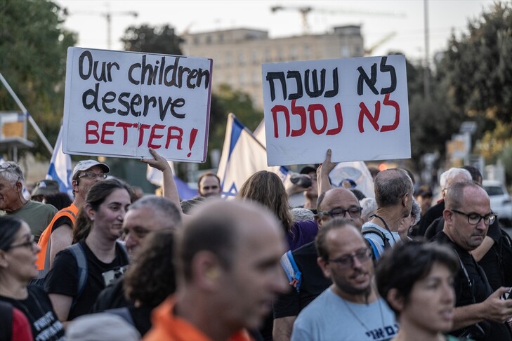 Izraelitët protestojnë kundër Netanyahut  Nuk do ta lejojmë të sabotojë zgjedhjet
