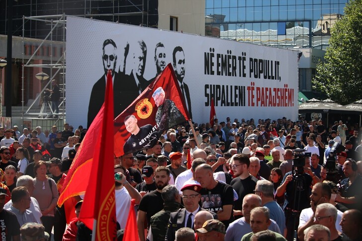 Prishtinë  vazhdon me protestë kundërshtimi i vendimit të Gjykatës Speciale