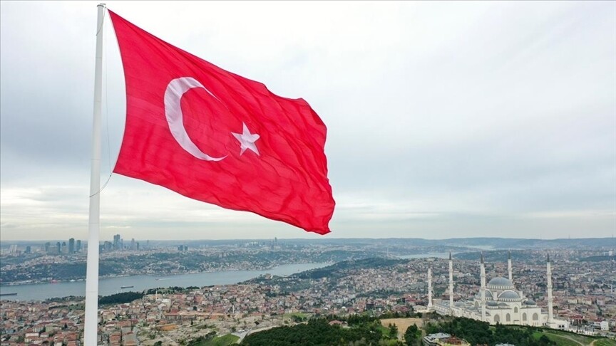 Türkiye'de gelecek üç yılda büyümeyi ve ülke refahını artıracak kamu yatırımlarına öncelik verilecek haber görseli