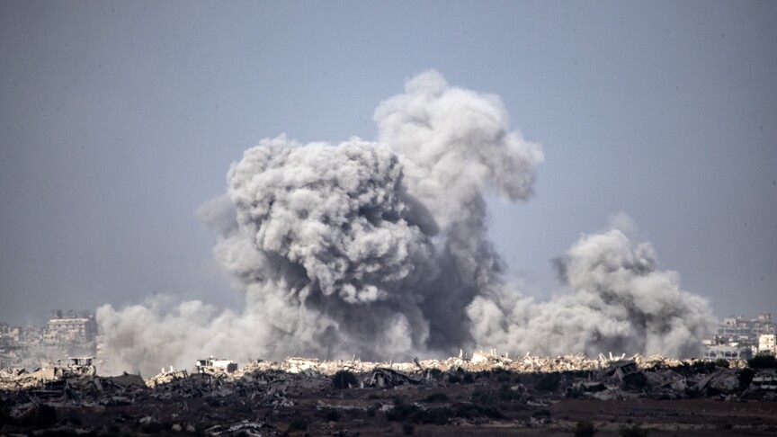 Hamas, Gazze'deki İsrail saldırılarını ve insani krizi arabulucularla görüştü