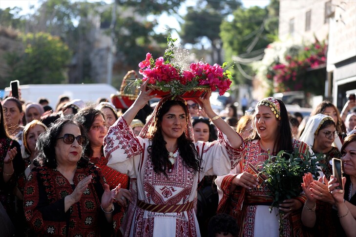 Dasma tradicionale palestineze në Bregun Perëndimor nën pushtim nxjerr në pah bukurinë e trashëgimisë kulturore