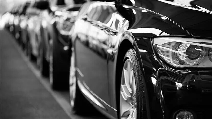 Punëtorët gjermanë të industrisë së automobilave protestojnë kundër shkurtimeve të vendeve të punës