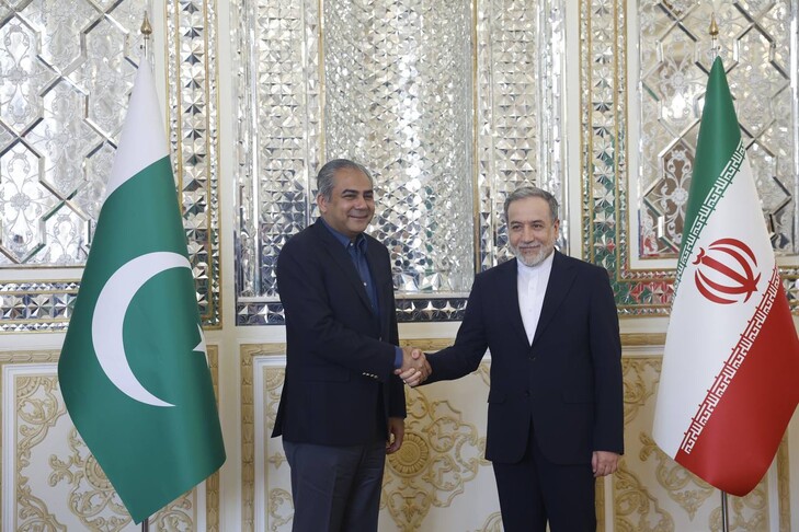 Ministri i Brendshëm i Pakistanit viziton Teheranin për bisedime mbi situatën rajonale