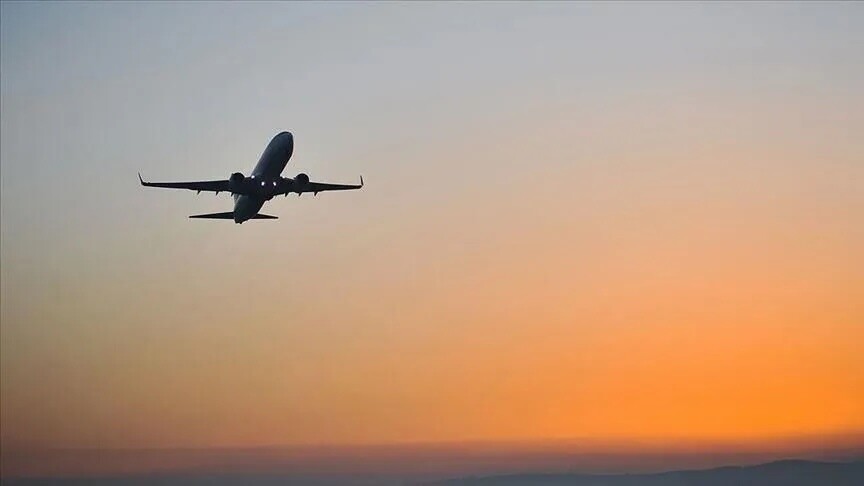 Balonët e kontrabandës nga Bjellorusia ndërpresin fluturimet në aeroportin e Vilniusit