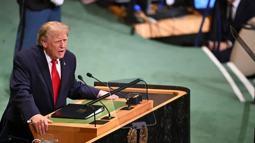 Trump  SHBA ja do të ndërtojë dy baza të mëdha ushtarake në Grenlandë