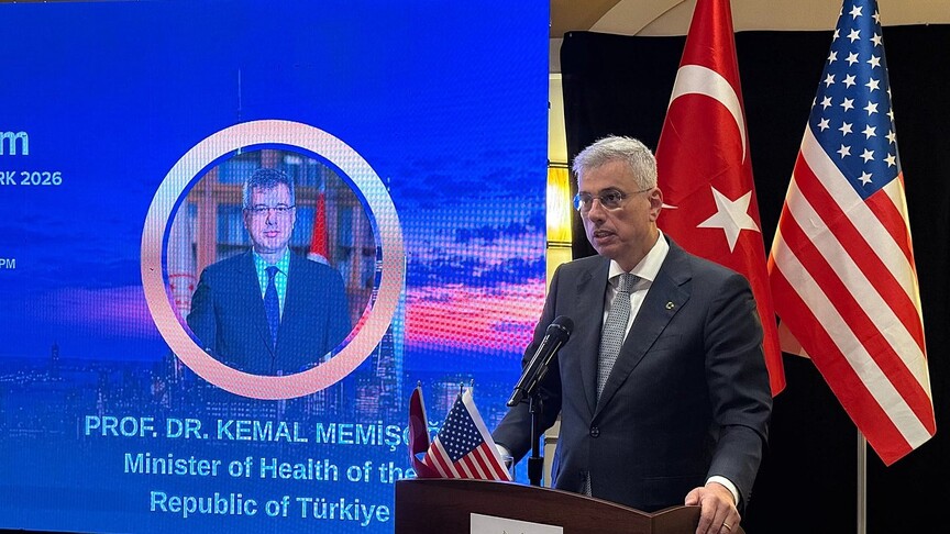 Bakan Memişoğlu: Türkiye, sağlık standardı, bilgisi ve üretimi anlamında Amerika ve Avrupa'nın eş değeri durumundadır haber görseli