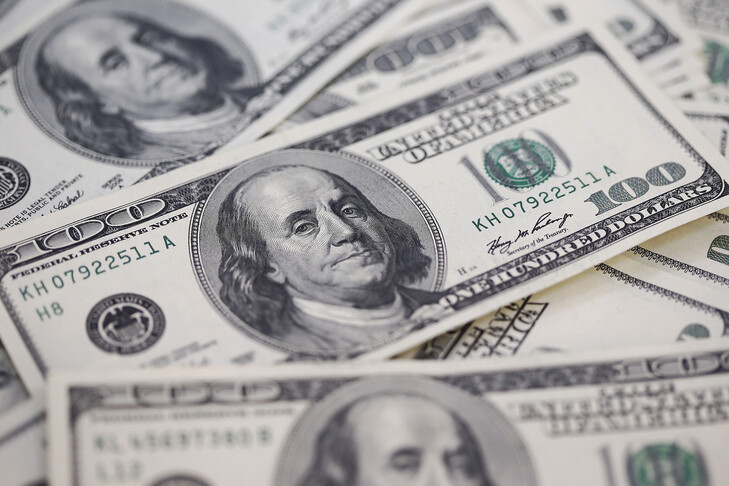 الشرطة الإيطالية تكتشف أكثر من 3.6 ملايين دولار مخبأة في جدران خلال عملية أمنية ضد الجريمة المنظمة بالقرب من نابولي